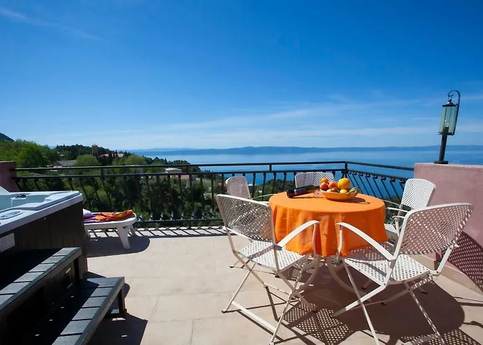 펜션 Panoramic Sea View House 투체피